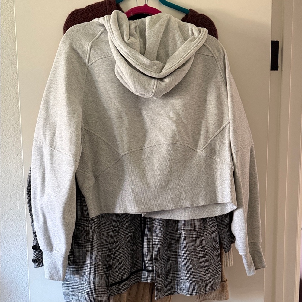 Lulu lemon - Crop Gray Zip-Up Hoodie - Picture 2 of 2
